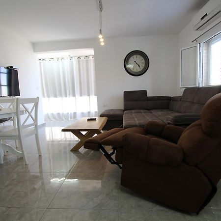 Arendaizrail Apartments - Khana Szenes Street 29 Bat Yam Eksteriør bilde