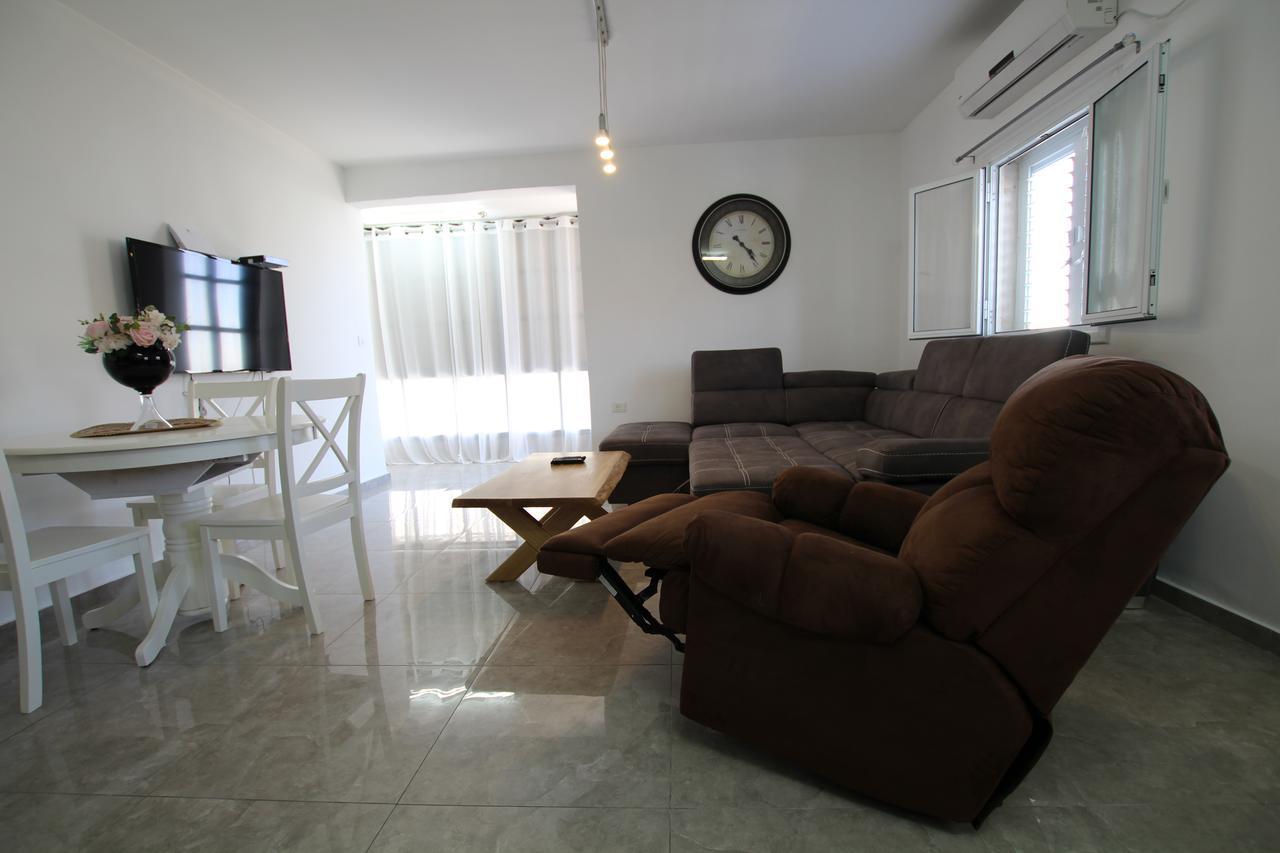 Arendaizrail Apartments - Khana Szenes Street 29 Bat Yam Eksteriør bilde