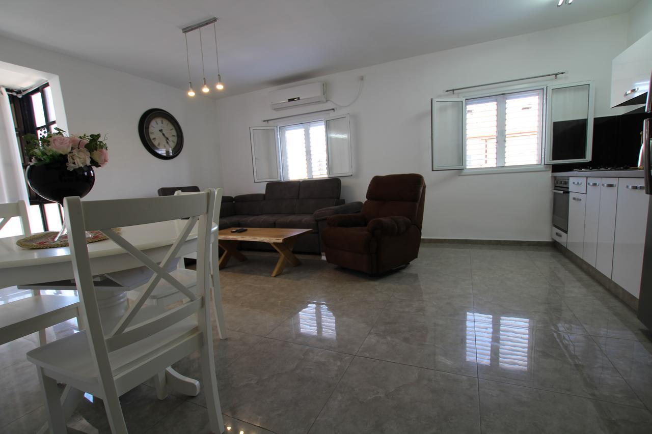 Arendaizrail Apartments - Khana Szenes Street 29 Bat Yam Eksteriør bilde